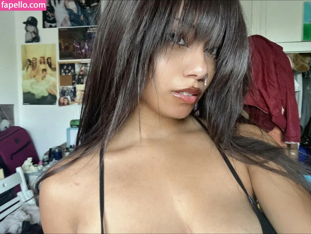 0.5sseraphim / 05Sseraphims Nude Leaked  Photo #2