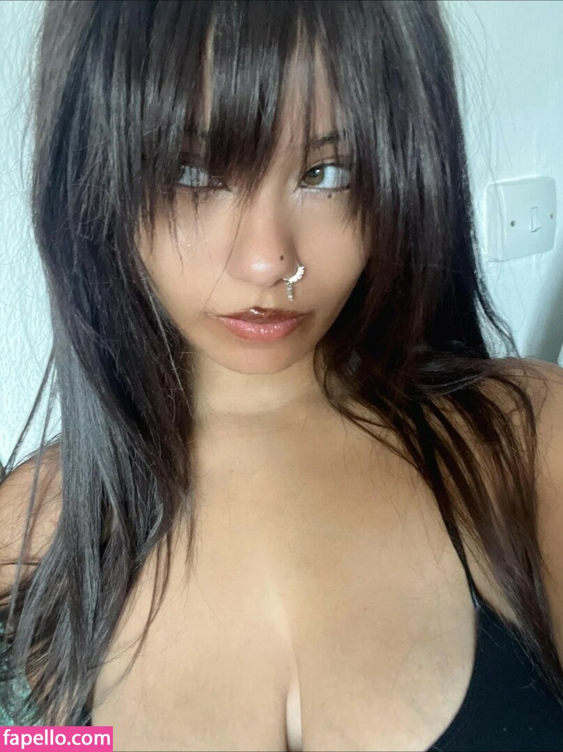 0.5sseraphim / 05Sseraphims Nude Leaked  Photo #5