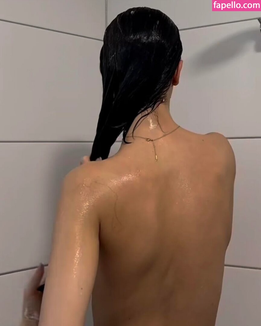 125006 Nude Leaked  Photo #1192