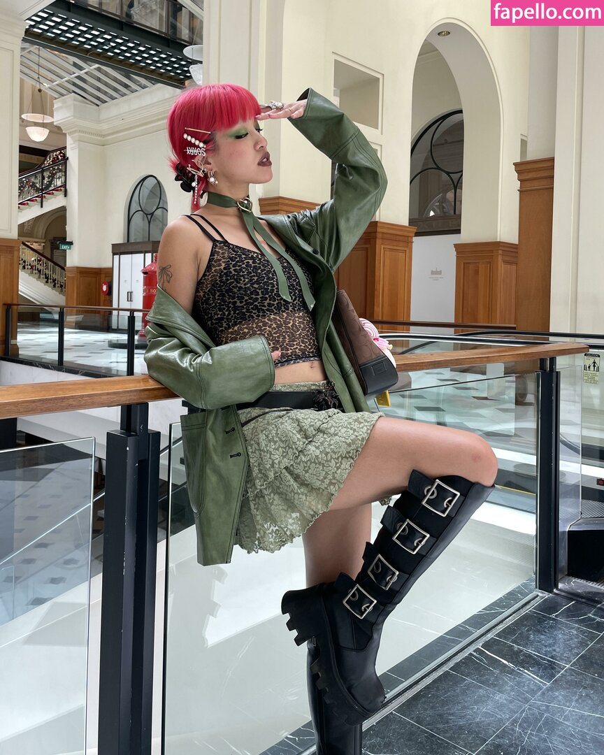 14strk / Elle Hioe / itselleokay Nude Leaked  Photo #6