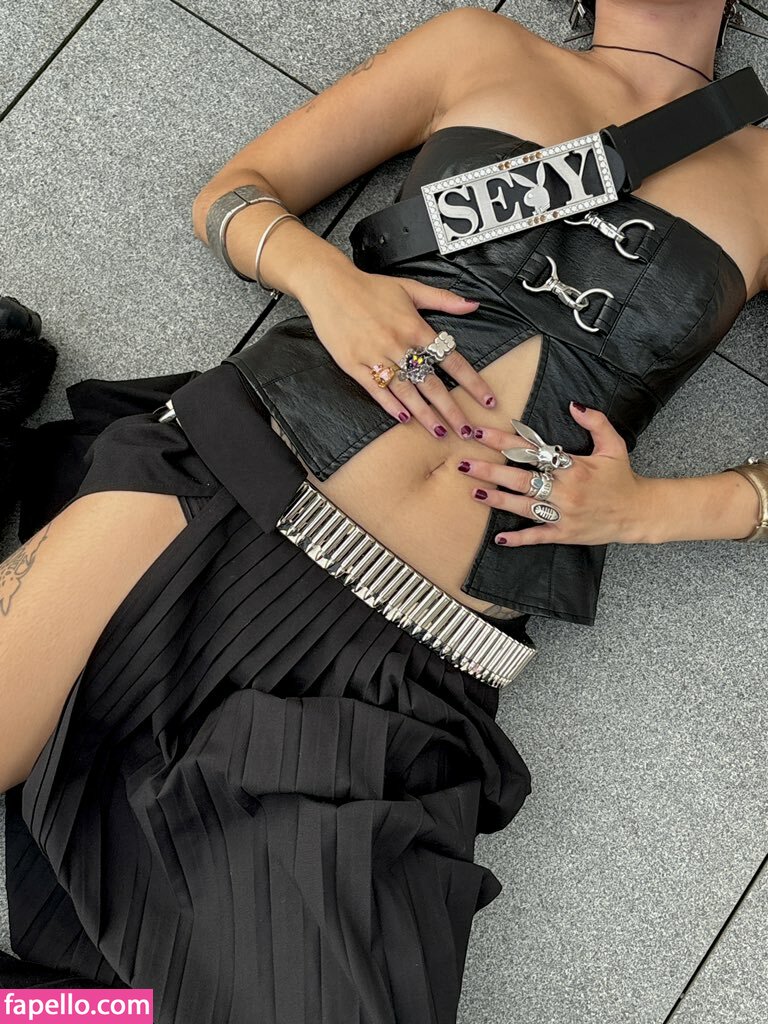 14strk / Elle Hioe / itselleokay Nude Leaked  Photo #22