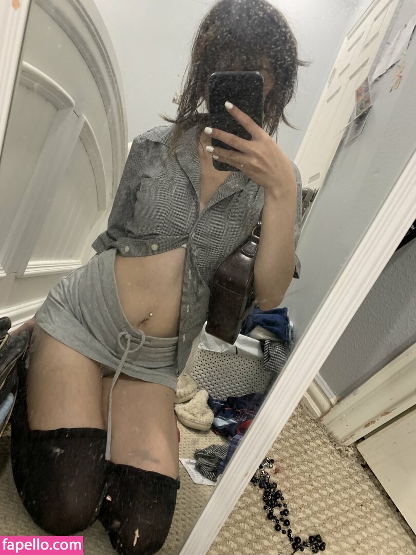 2005isgone / iammending Nude Leaked  Photo #13