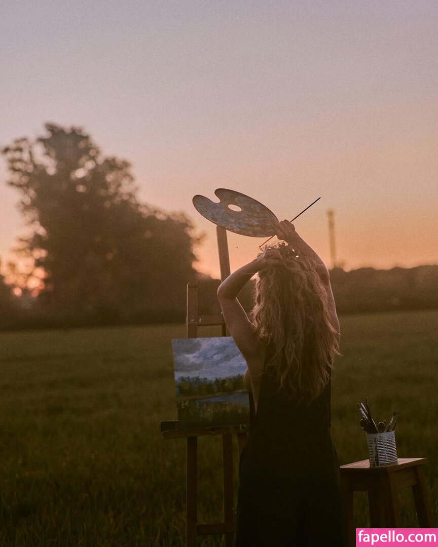 20emma / mila.20emma Nude Leaked OnlyFans Photo #5