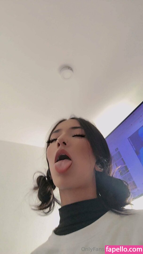 22daniela / 22daniela__ Nude Leaked OnlyFans Photo #9