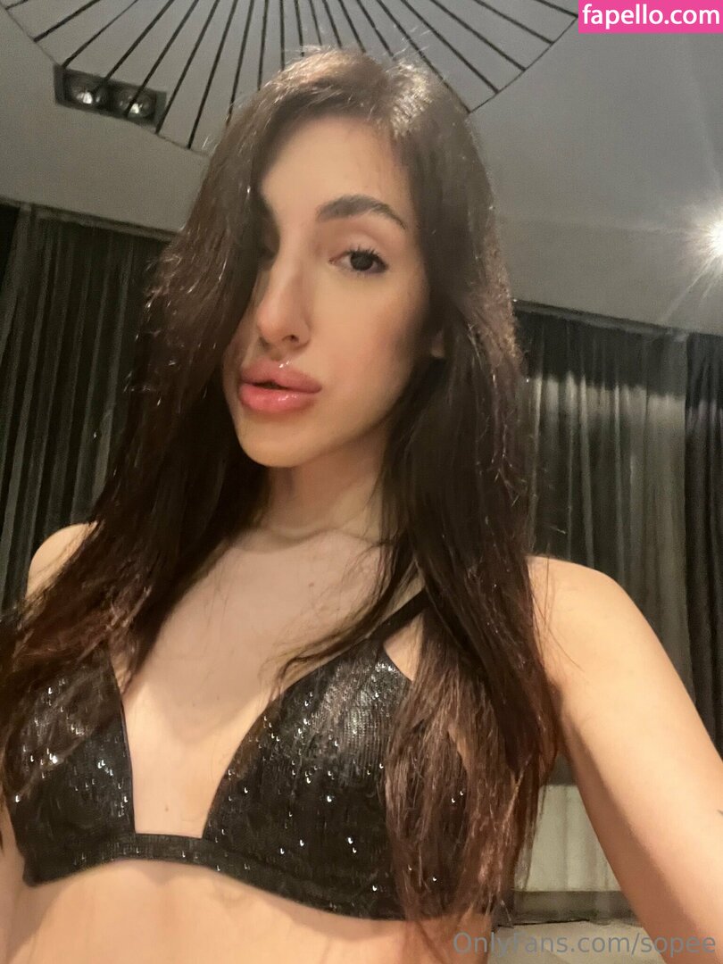 24s / 24s.ophie24 Nude Leaked OnlyFans Photo #37