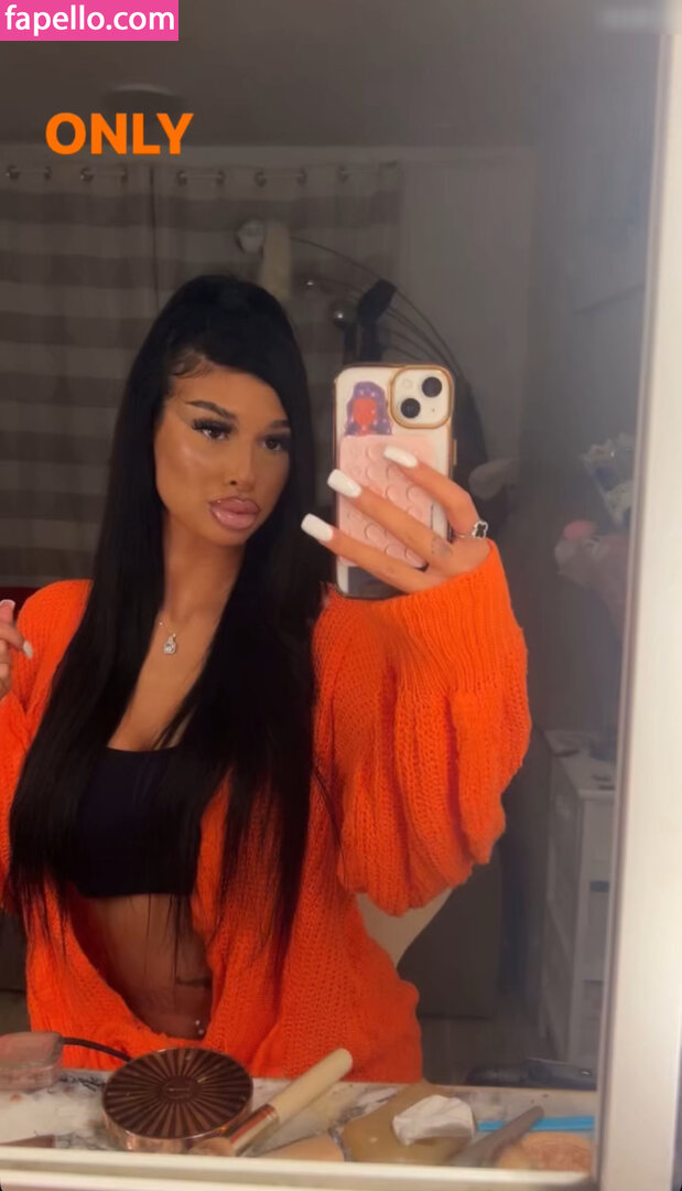 28.leyla / 28.leylaa2 Nude Leaked  Photo #2