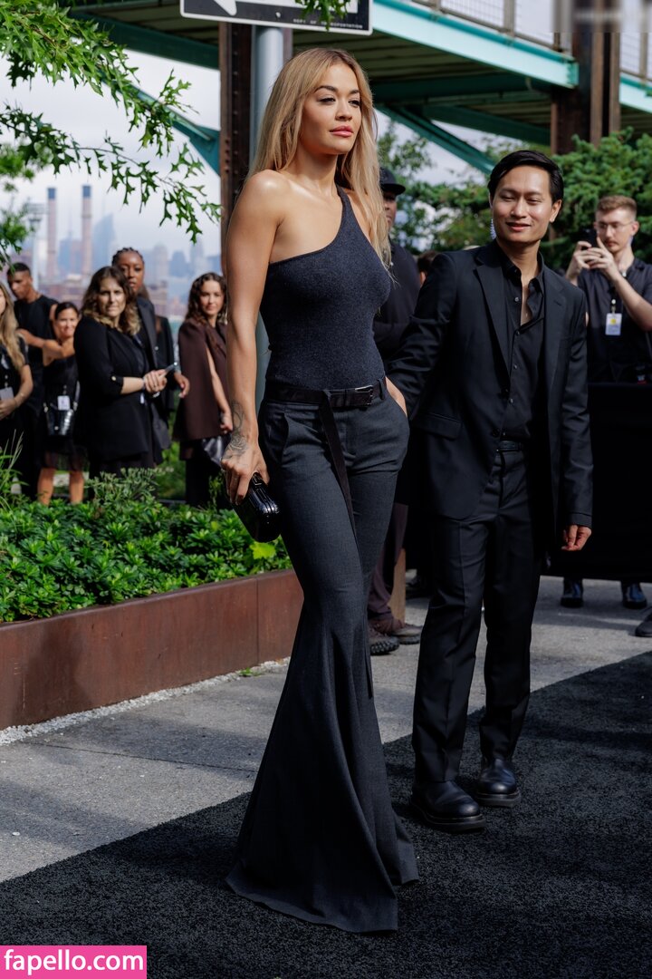 423 Nude Leaked  Photo #1