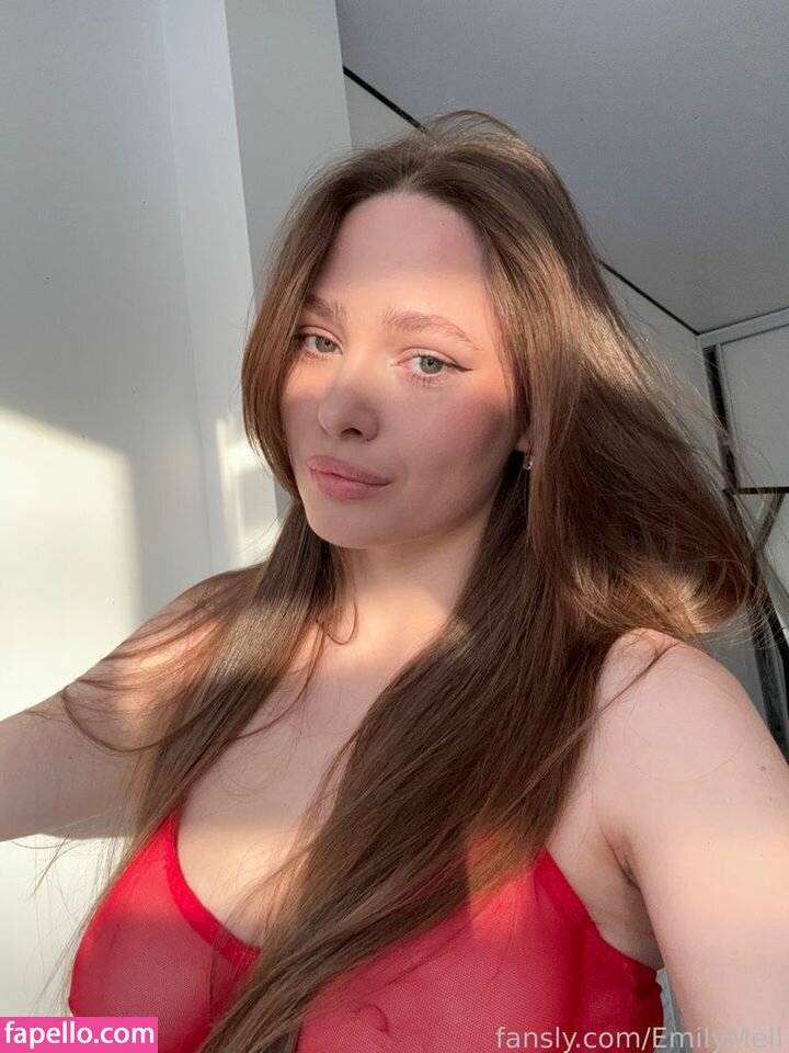 EmilyMell / _52_ / _emikit_ / _emilyvav_ / emily_meeell / lia-lioness / srygafon Nude Leaked  Photo #12