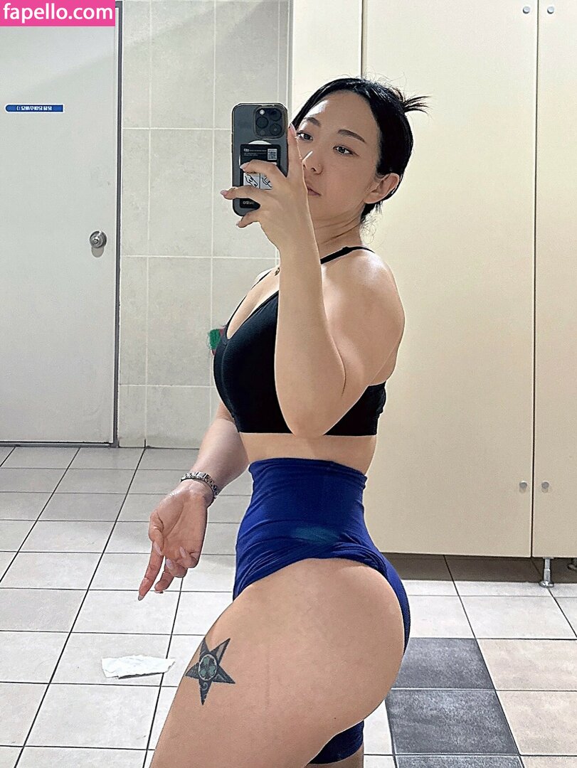 611hyej Nude Leaked  Photo #5