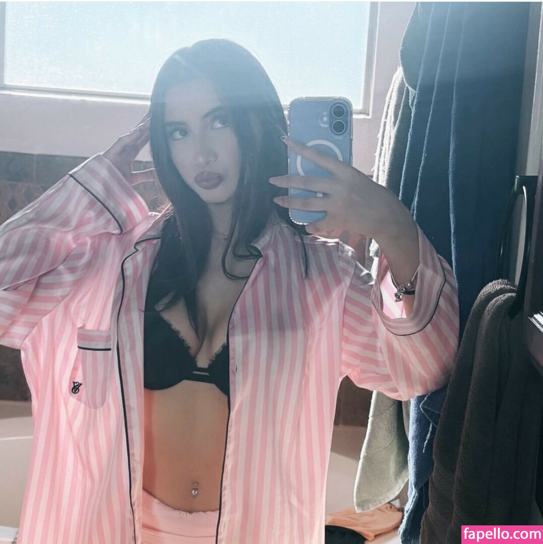 999roseali / Reina / rosalie / roseali Nude Leaked  Photo #1