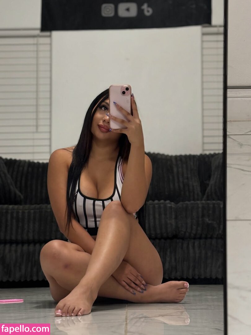 Aaliyahhofficial Nude Leaked  Photo #4