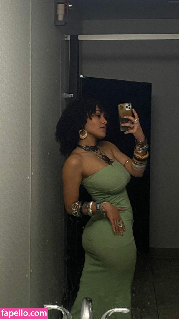 Aaliyeezy / theallierae Nude Leaked OnlyFans Photo #205