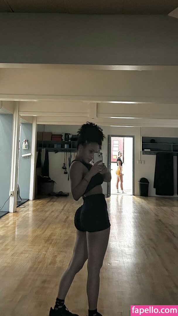 Aaliyeezy / theallierae Nude Leaked OnlyFans Photo #433