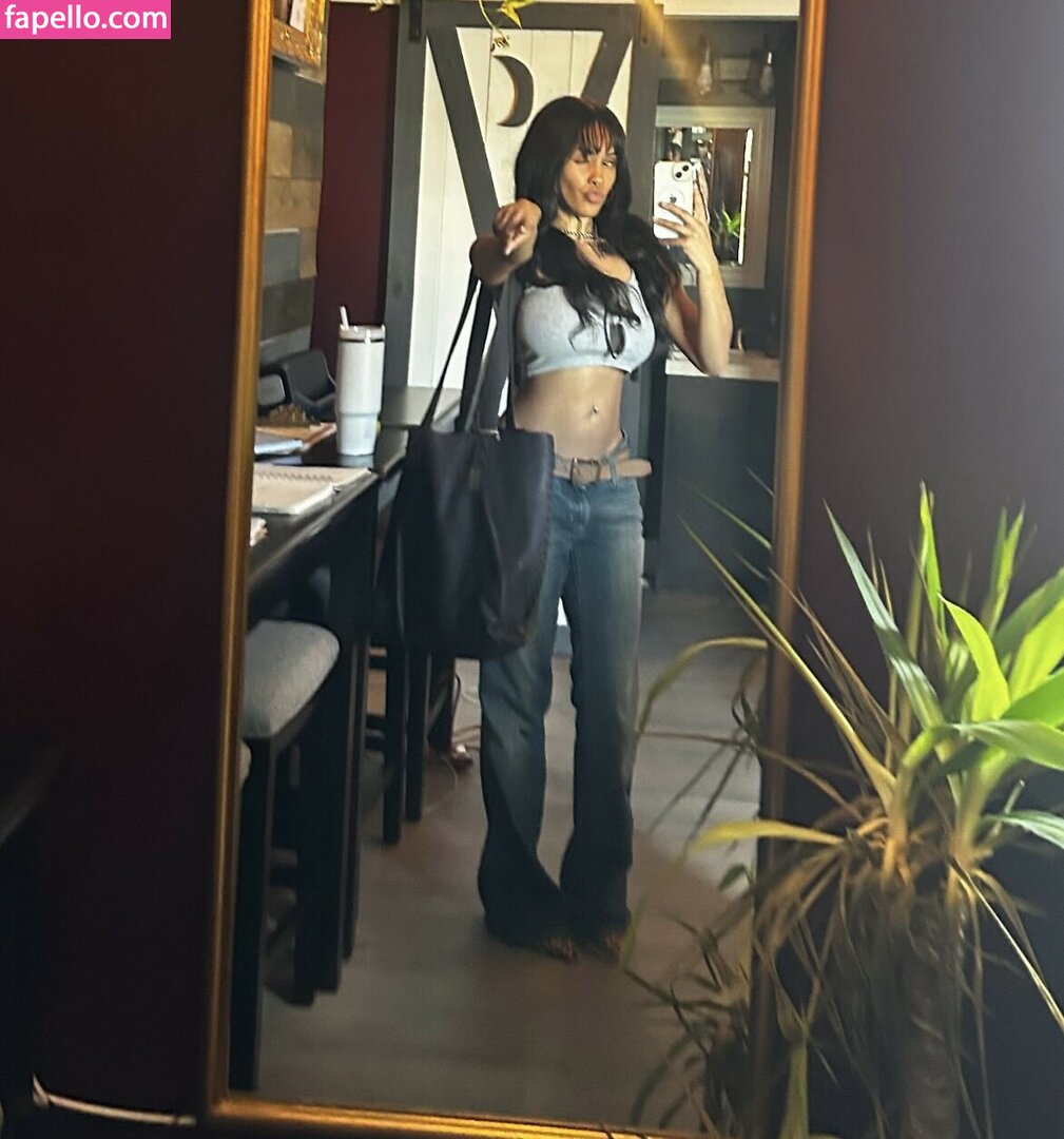 Aaliyeezy / theallierae Nude Leaked OnlyFans Photo #533