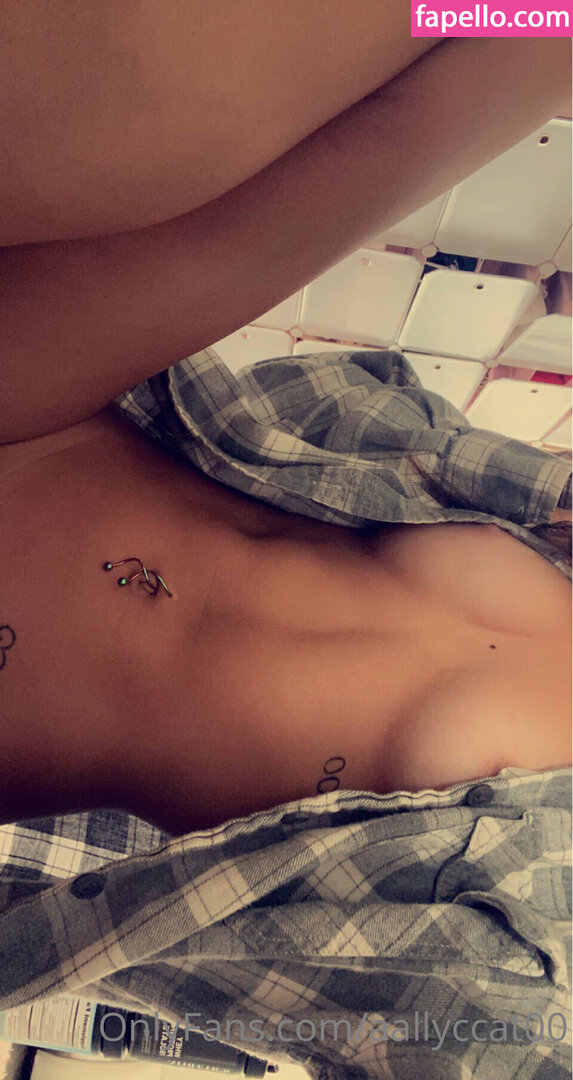 aallyccat00 / aallyccat00 |  Allyyy cat / ally.l3130 Nude Leaked OnlyFans Photo #2