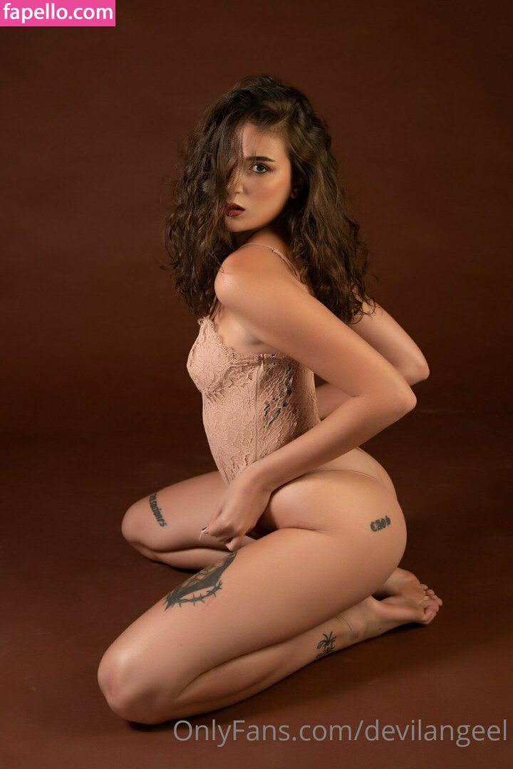aangeliqueee / aangeliqueee_ Nude Leaked OnlyFans Photo #34