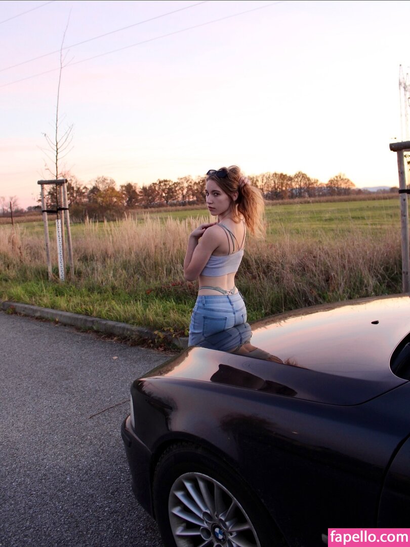 aanyakiss / anyaacarlover Nude Leaked OnlyFans Photo #5