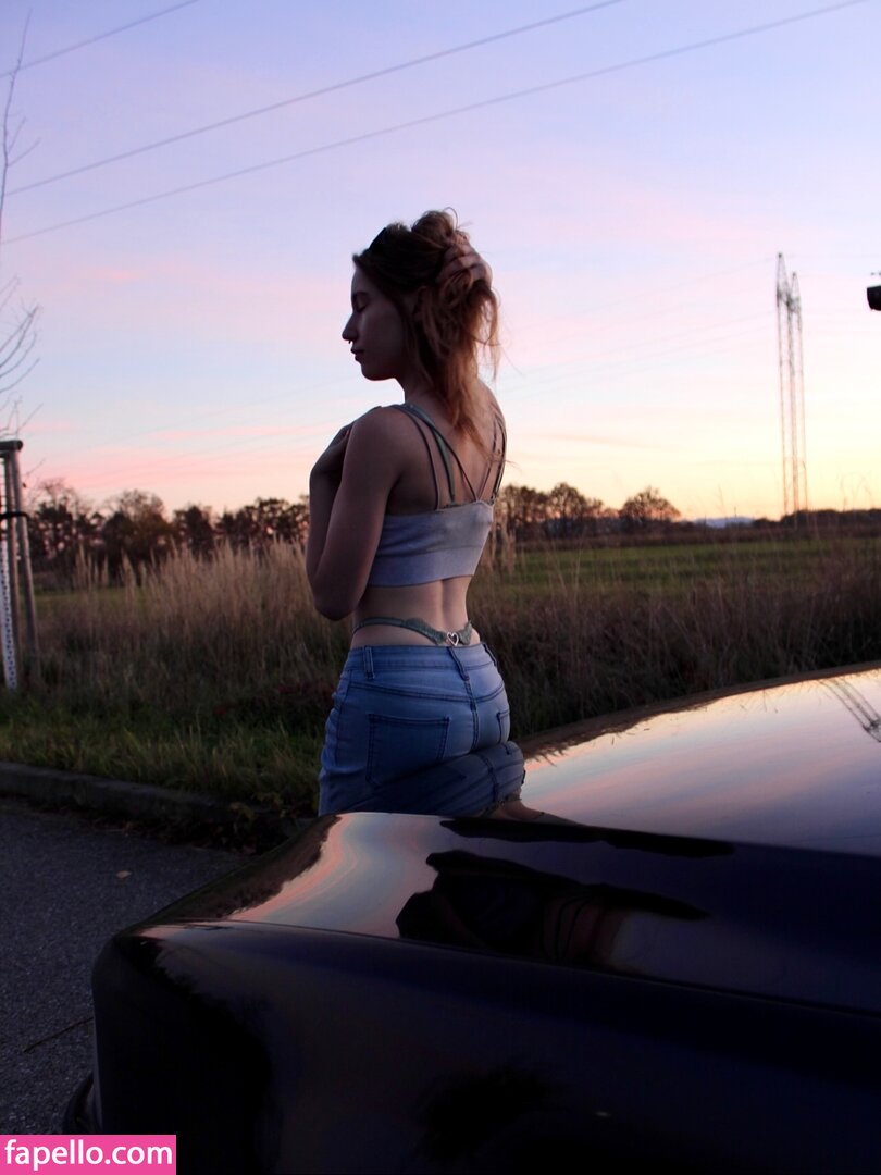 aanyakiss / anyaacarlover Nude Leaked OnlyFans Photo #7