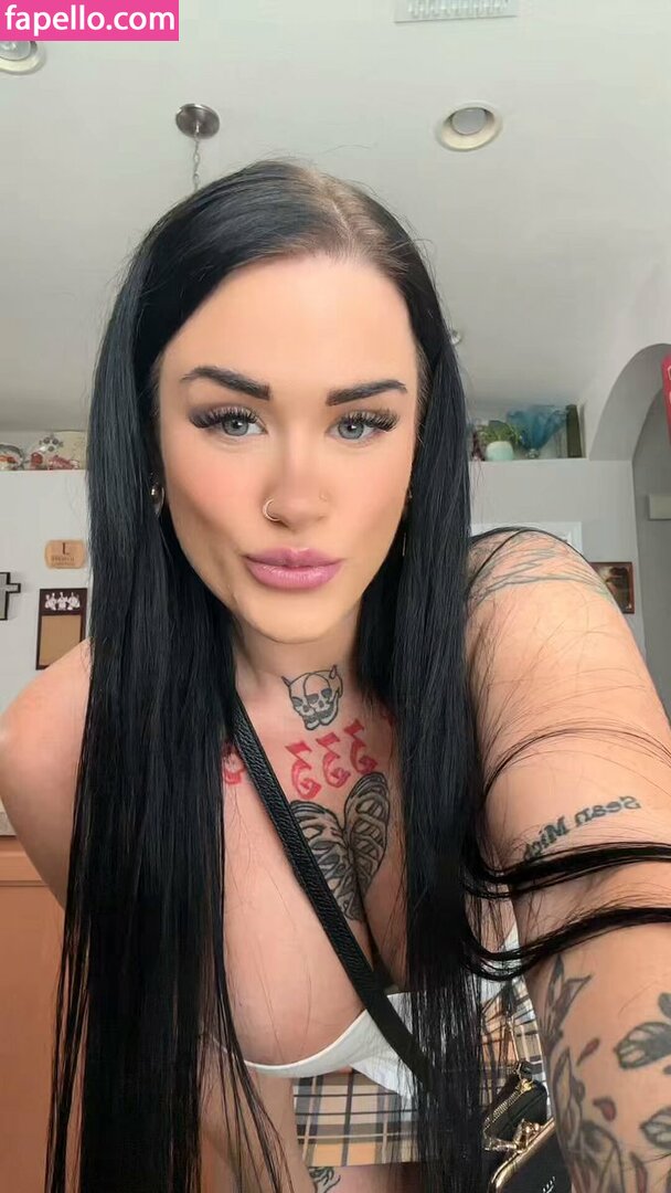 Aaryn Mj / Aaryn.MJ / slitherpvss / st0n3d_un1c0rn Nude Leaked OnlyFans Photo #29