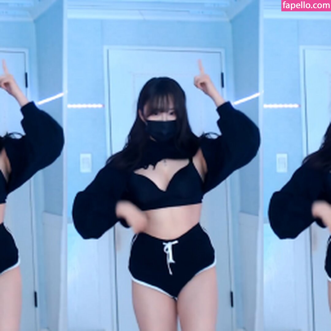 Aay2014 / coco20002 Nude Leaked  Photo #10