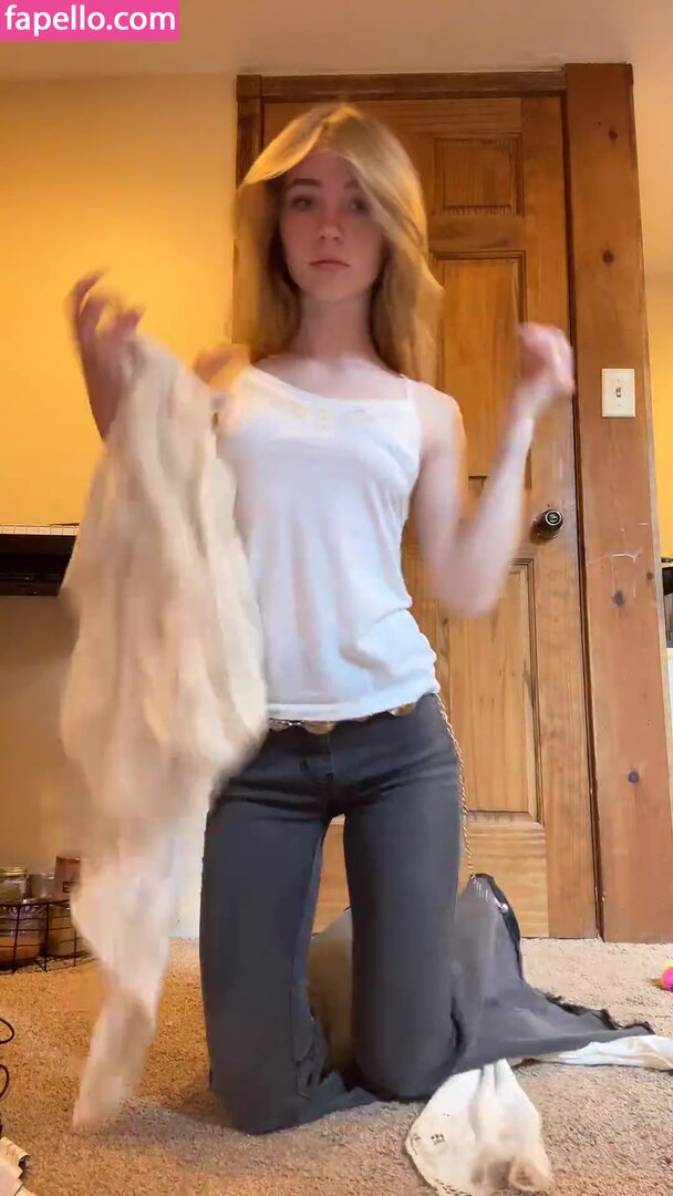 aayeayla / aaylaariannaa / danyellay Nude Leaked OnlyFans Photo #3