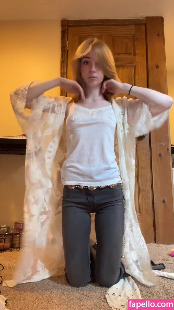 aayeayla / aaylaariannaa / danyellay Nude Leaked OnlyFans Photo #12