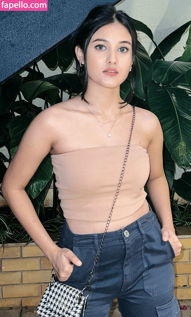 Aayushi Verma / aayushiivermaa Nude Leaked  Photo #6