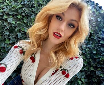 AI Generated Celebrity Nudes #1733