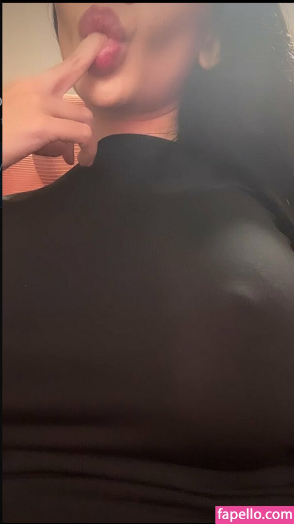 Bbbels333 / Lennyemelda Nude Leaked OnlyFans Photo #11