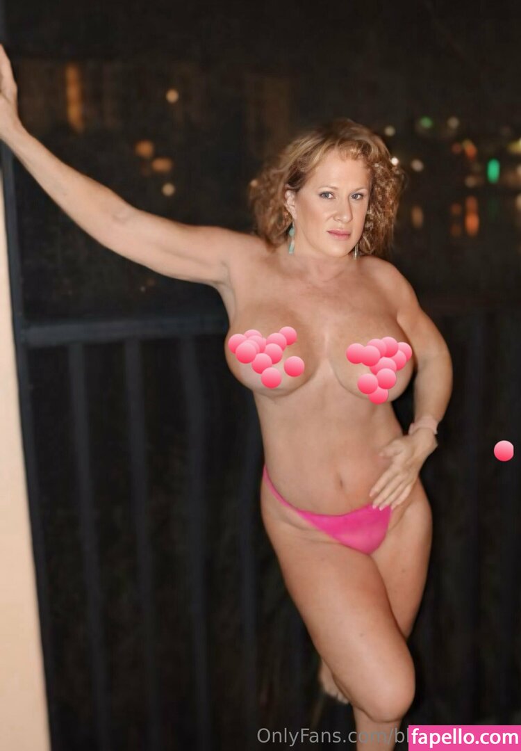 bbcloveslana / withloveleena Nude Leaked OnlyFans Photo #182