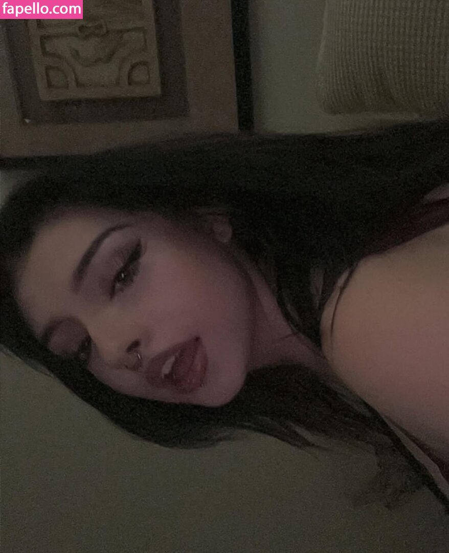 Annebelle / bbright.duskk Nude Leaked  Photo #2