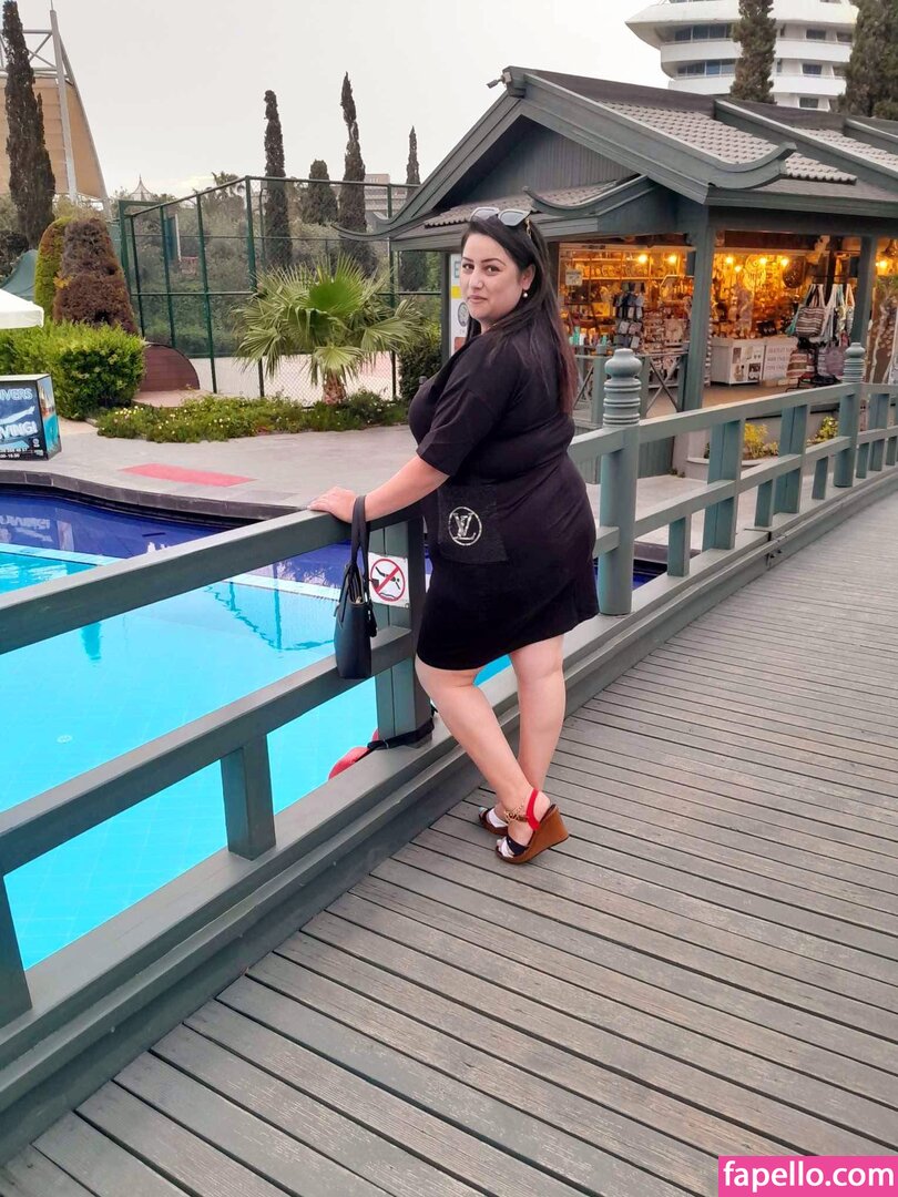 BBW / bbw_layla / chubby / curvy ladies / embersweetsvip / monafaith / norarosejeanxx / vichotflix Nude Leaked OnlyFans Photo #4