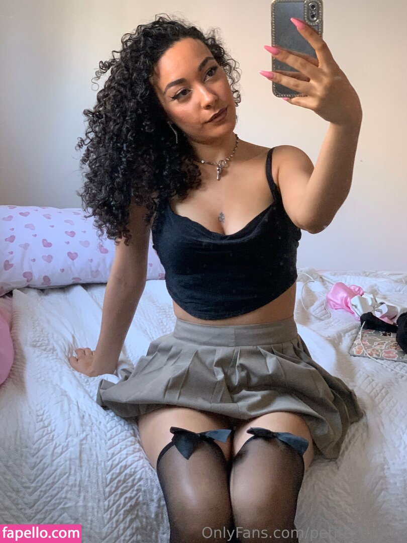 babybratzzzz / bby_bratzz Nude Leaked OnlyFans Photo #1