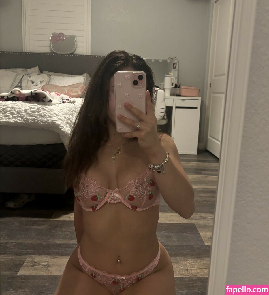 bbyguerita / bbygueritaa / brygitaa Nude Leaked OnlyFans Photo #19