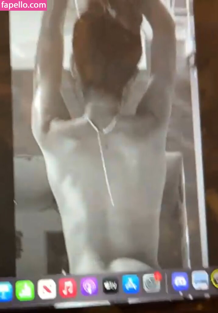 bbygirljules / bbyjuules / bbyyjuules Nude Leaked OnlyFans Photo #12