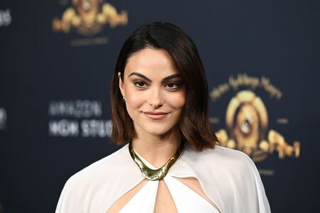 Camila Mendes #1177