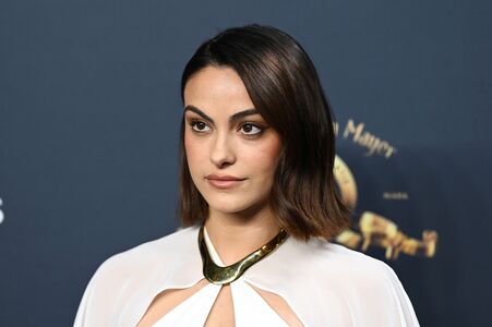 Camila Mendes #1179