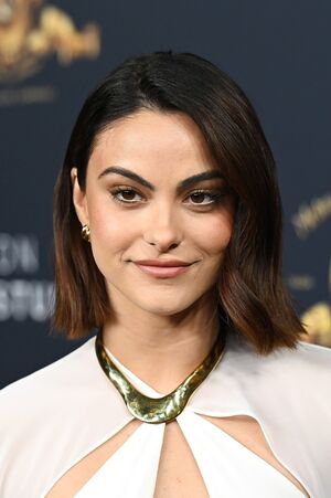 Camila Mendes #1180