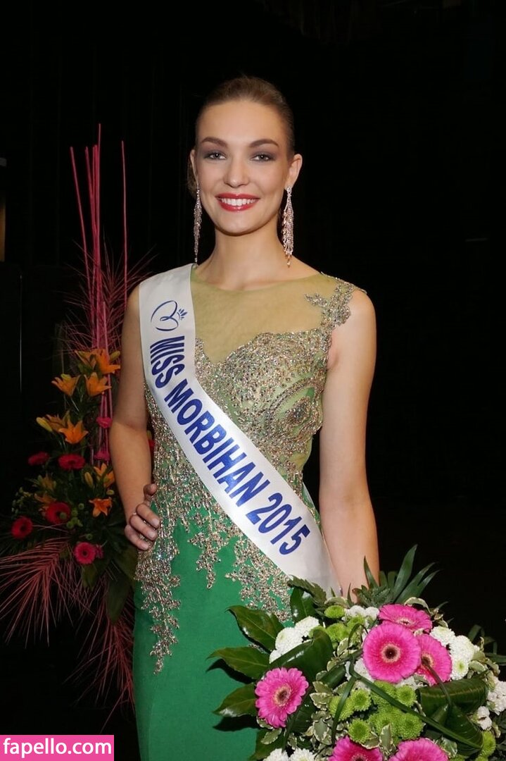 Cécile Fourrier Nude Leaked  Photo #1