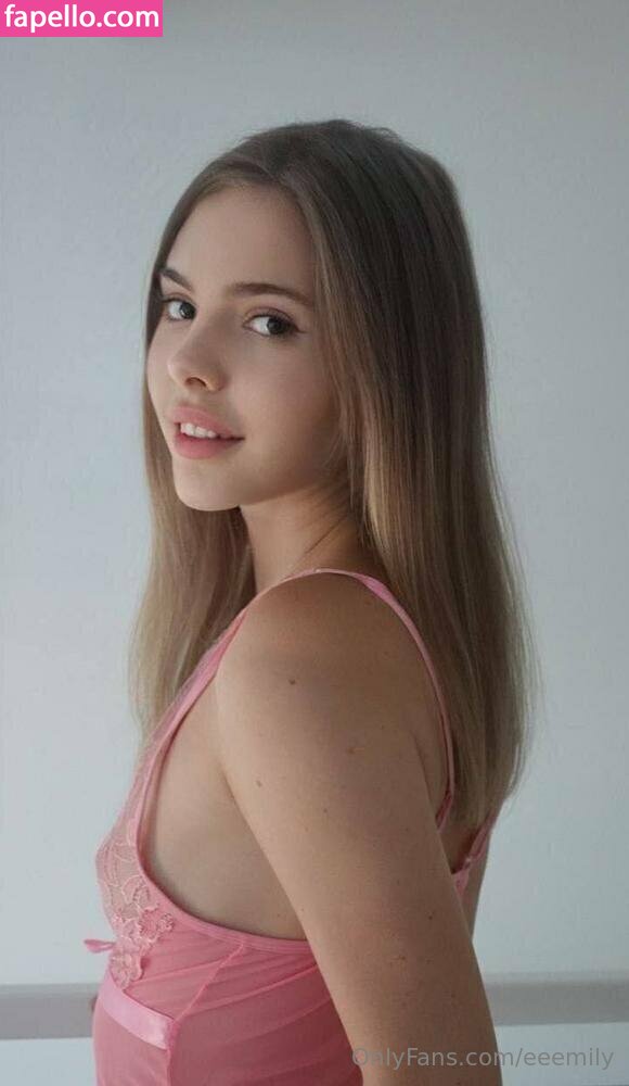 eeemily / eeemily.y Nude Leaked OnlyFans Photo #45