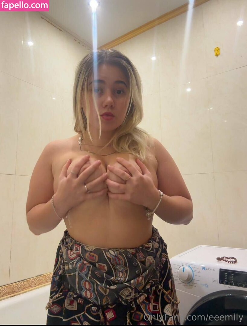 eeemily / eeemily.y Nude Leaked OnlyFans Photo #61