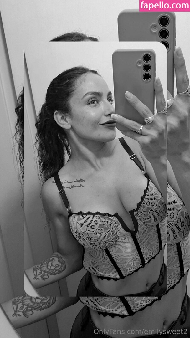 e.mily_22 / eeemilys22 Nude Leaked OnlyFans Photo #6