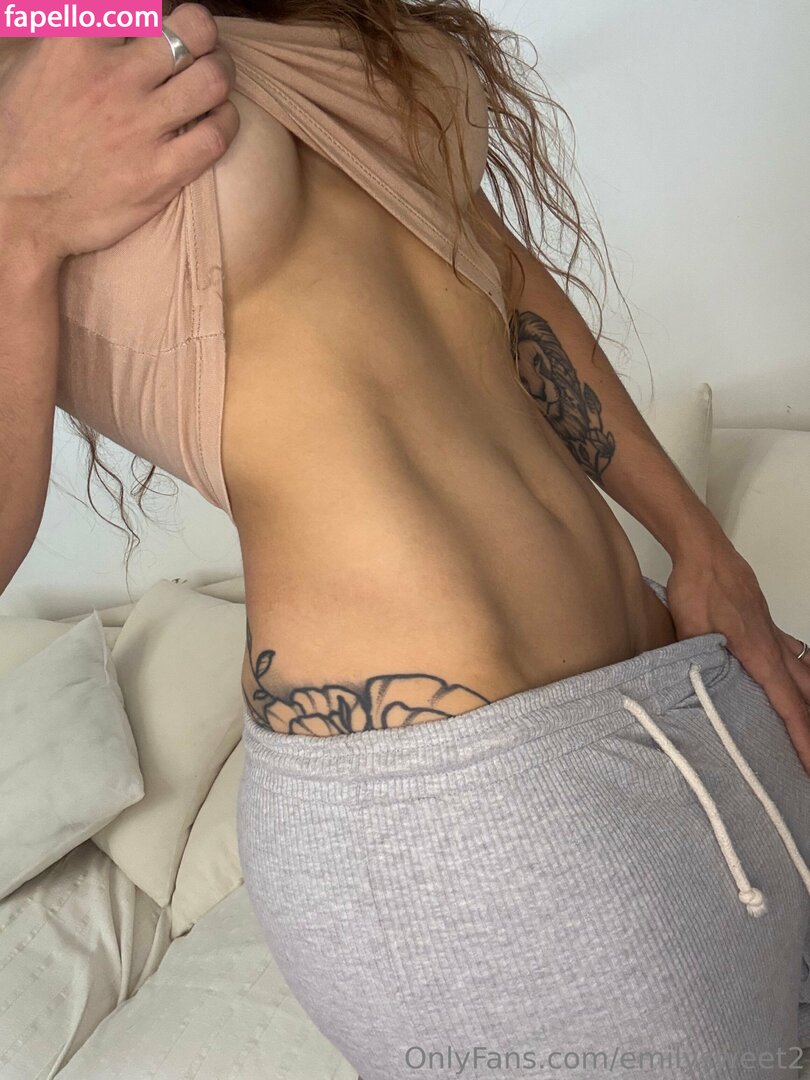 e.mily_22 / eeemilys22 Nude Leaked OnlyFans Photo #18