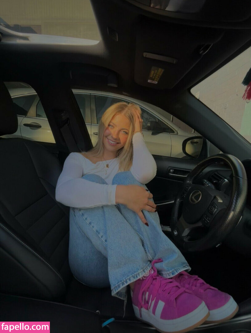 eellacollins / itsellaa Nude Leaked OnlyFans Photo #2