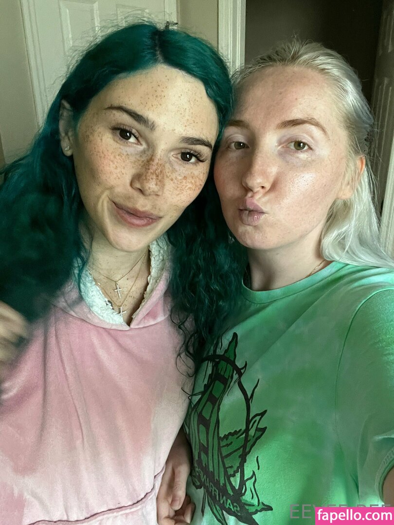 Eevee Bee / Eeveebeeshow / eevee_bee / eeveethebee Nude Leaked OnlyFans Photo #473