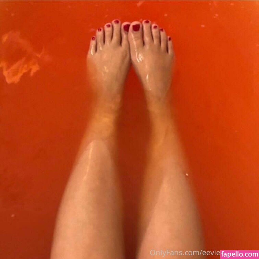 eeviesummerss / eevisss Nude Leaked OnlyFans Photo #1