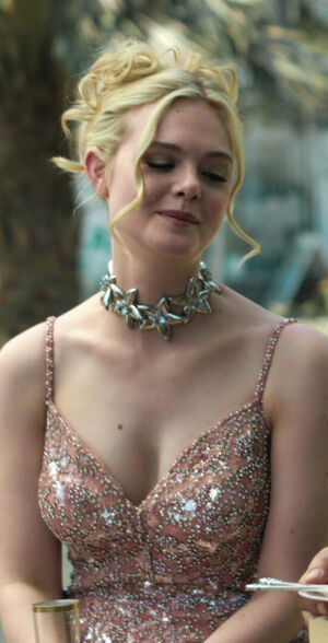 Elle Fanning #4900