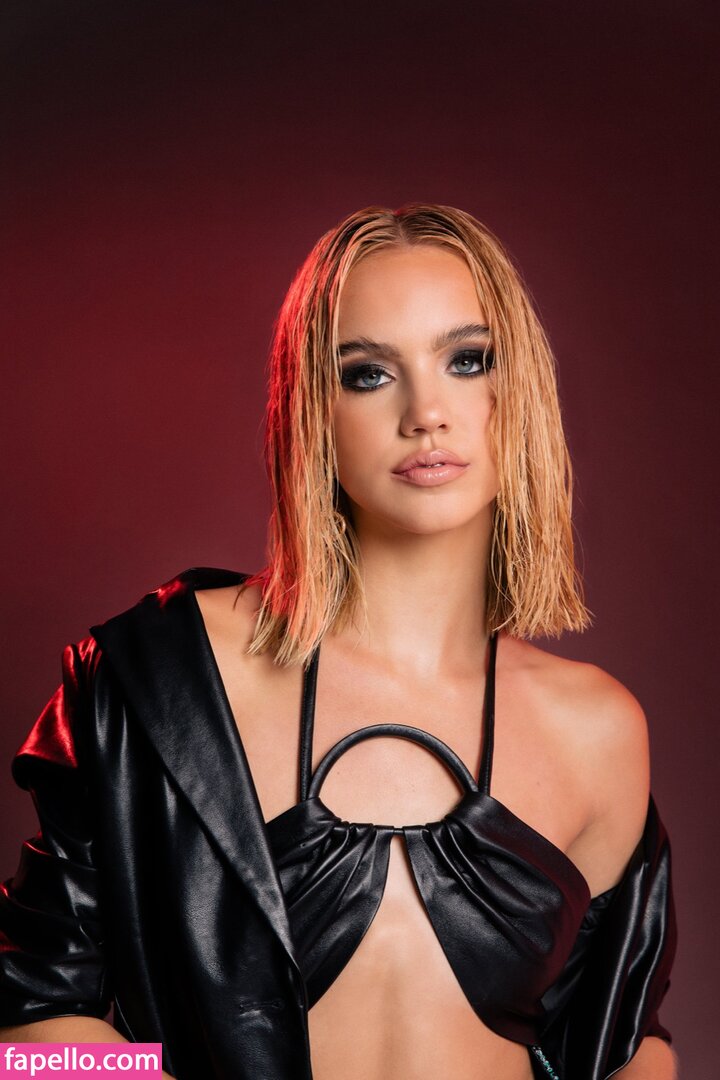 BrooksEmmaMcAll / Emma Brooks McAllister / emmabrooks / emmabrooksxoxo Nude Leaked OnlyFans Photo #35