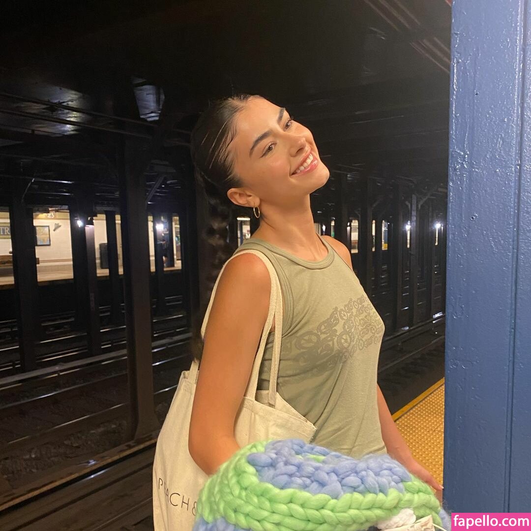 Fjolla Arifi / ffjolla Nude Leaked  Photo #9