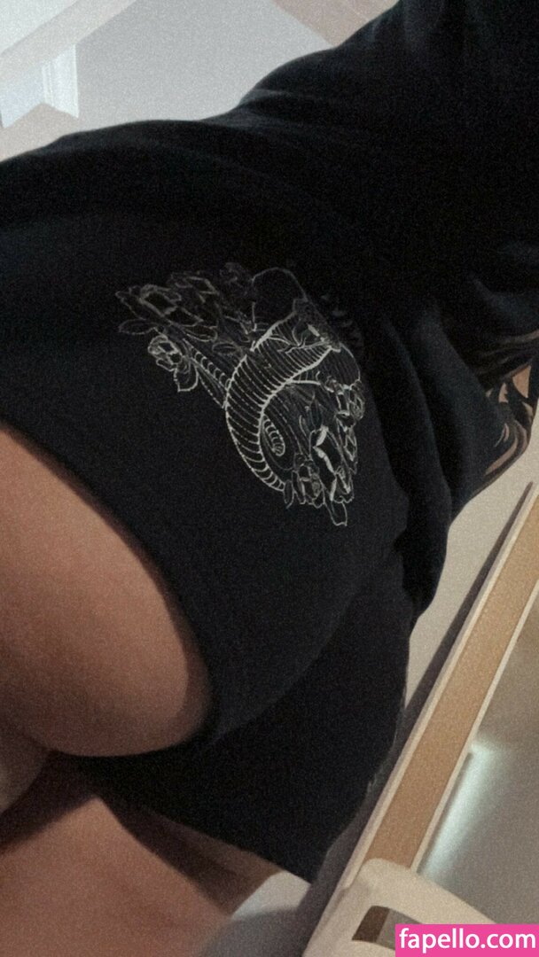 ffs_roxanne / ffsroxanne Nude Leaked  Photo #1